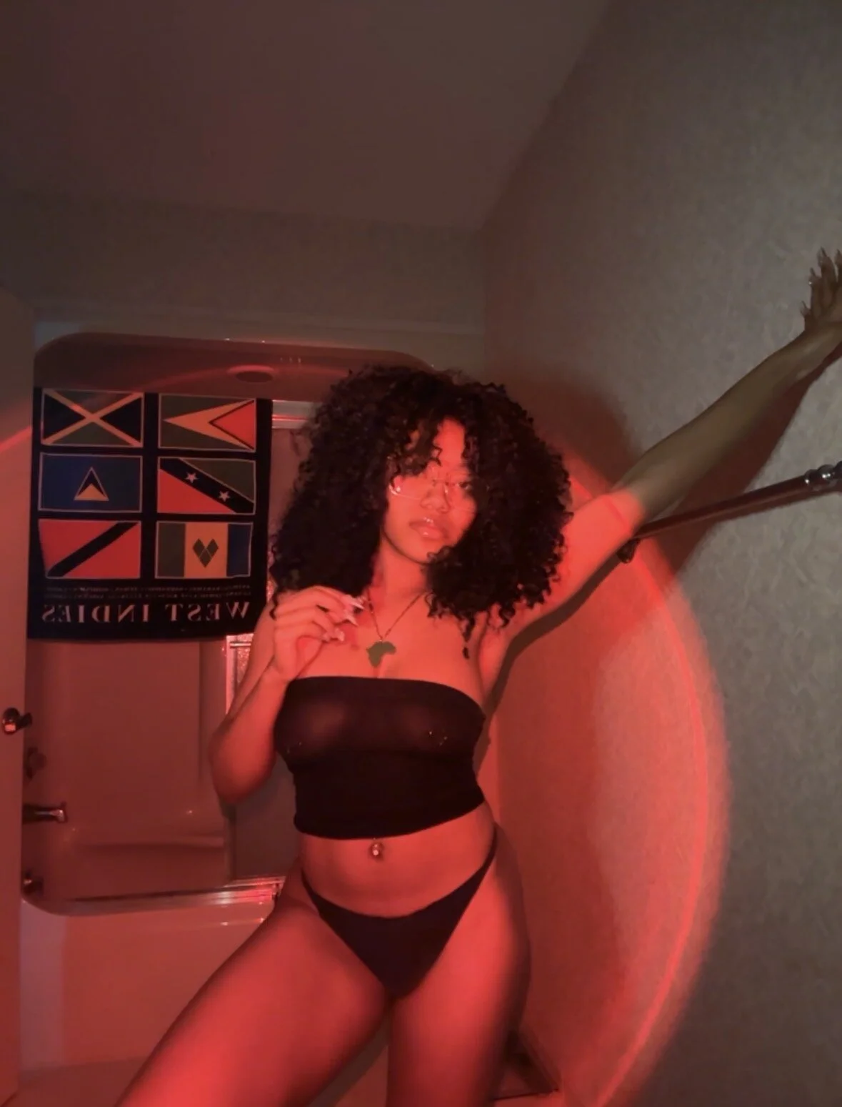 XXX Porn Photo of Nude lifeoftt_19xx 46