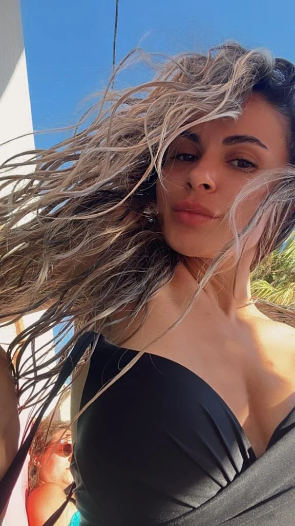 XXX Porn Photo of Nude Avril_Cyrus 16