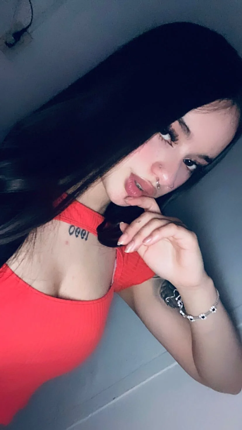 XXX Porn Photo of Nude Raven_love 2