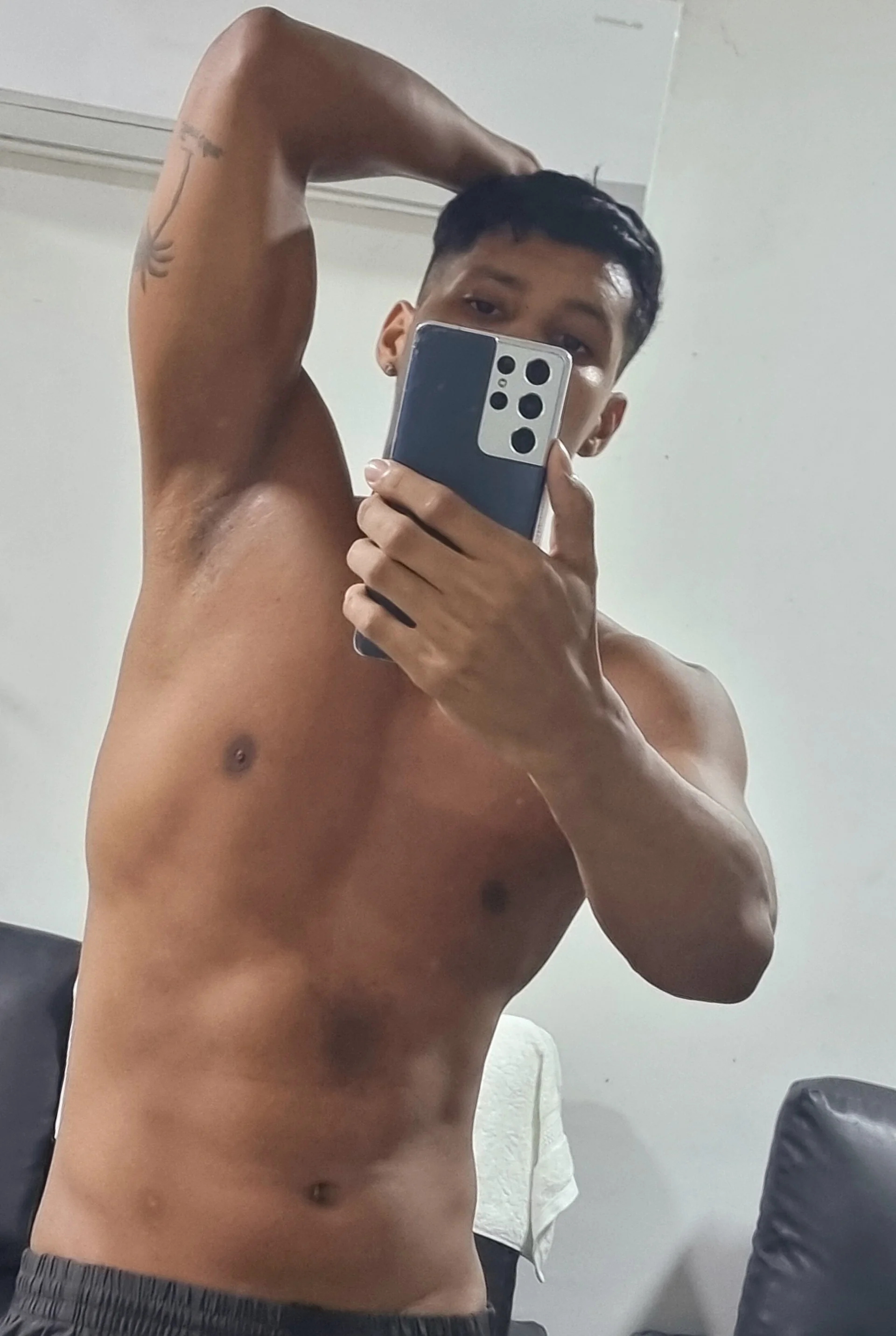 XXX Porn Photo of Nude tom_strong1 1