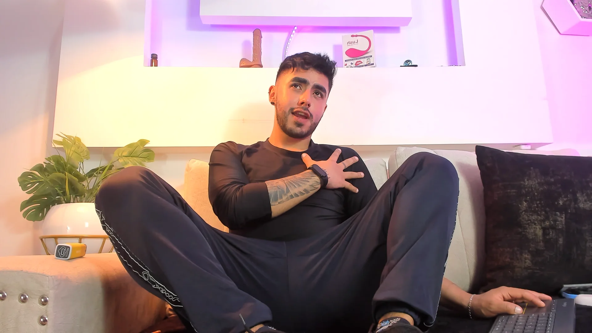 XXX Porn Photo of Nude ItsMeEros 221