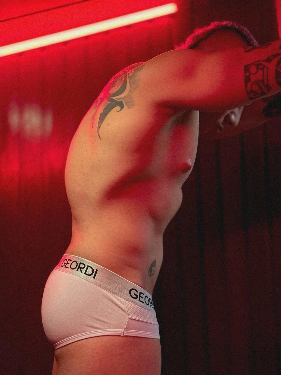 XXX Porn Photo of Nude King-magic 1