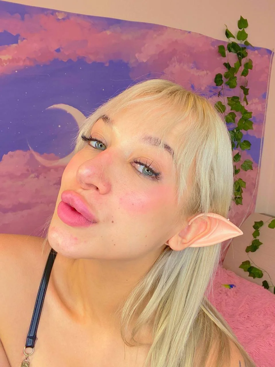 XXX Porn Photo of Nude BladeNeon 2