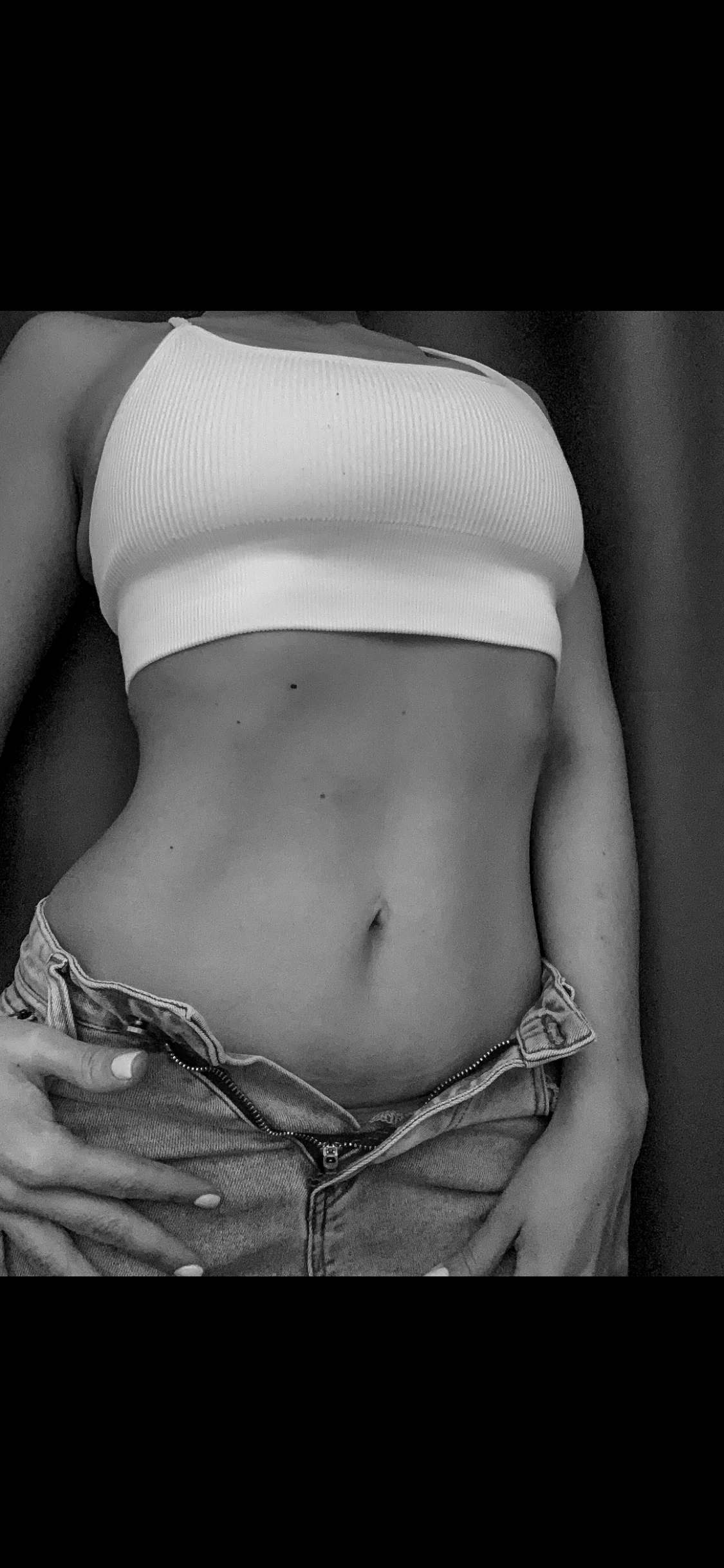 XXX Porn Photo of Nude _cometoseeme_ 1
