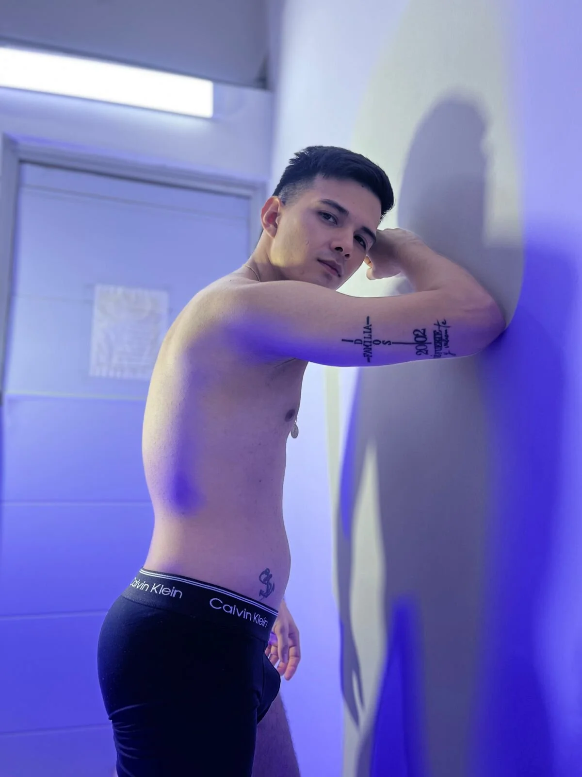 XXX Porn Photo of Nude GoldenBoyM 15