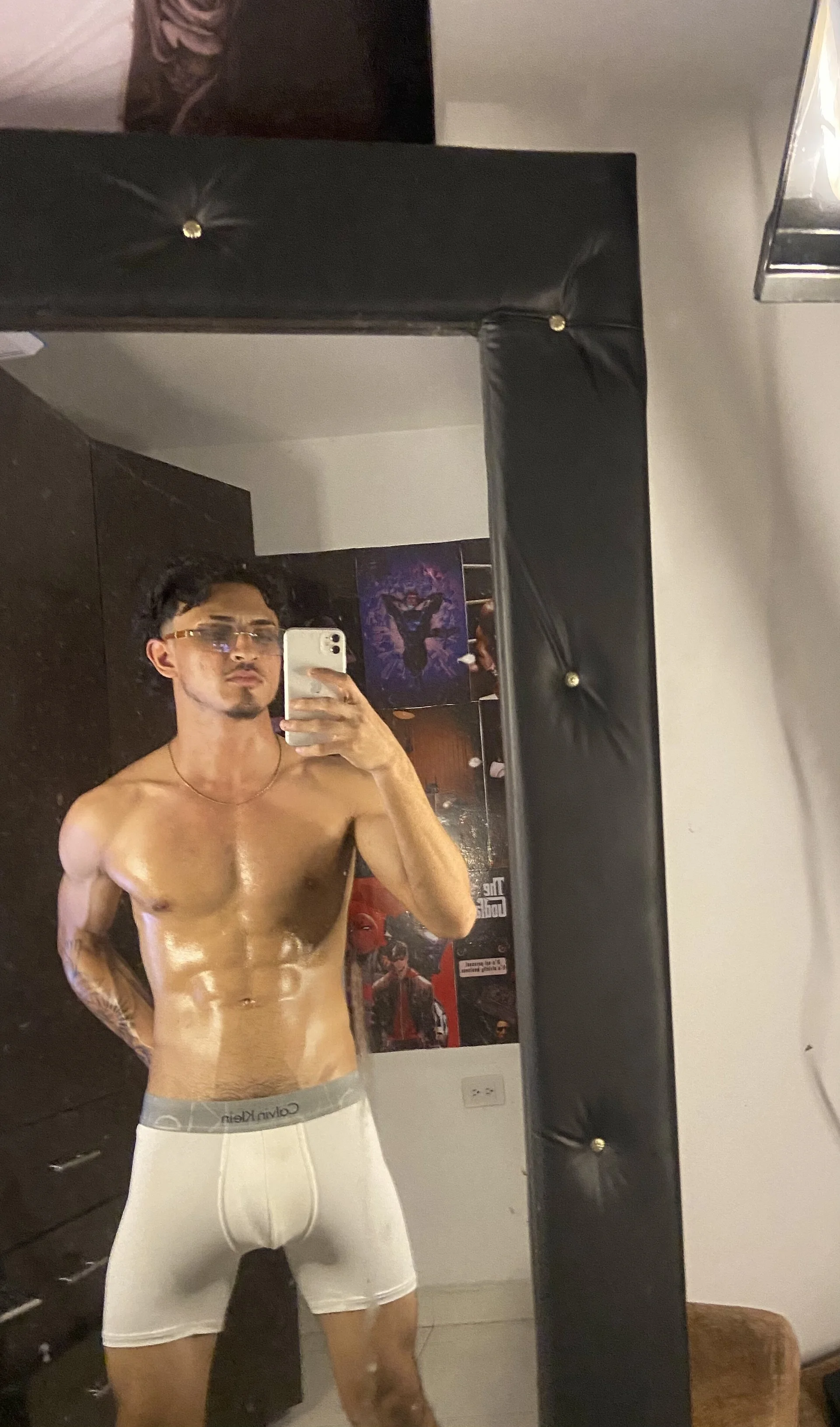 XXX Porn Photo of Nude Kriss_Edwards 18