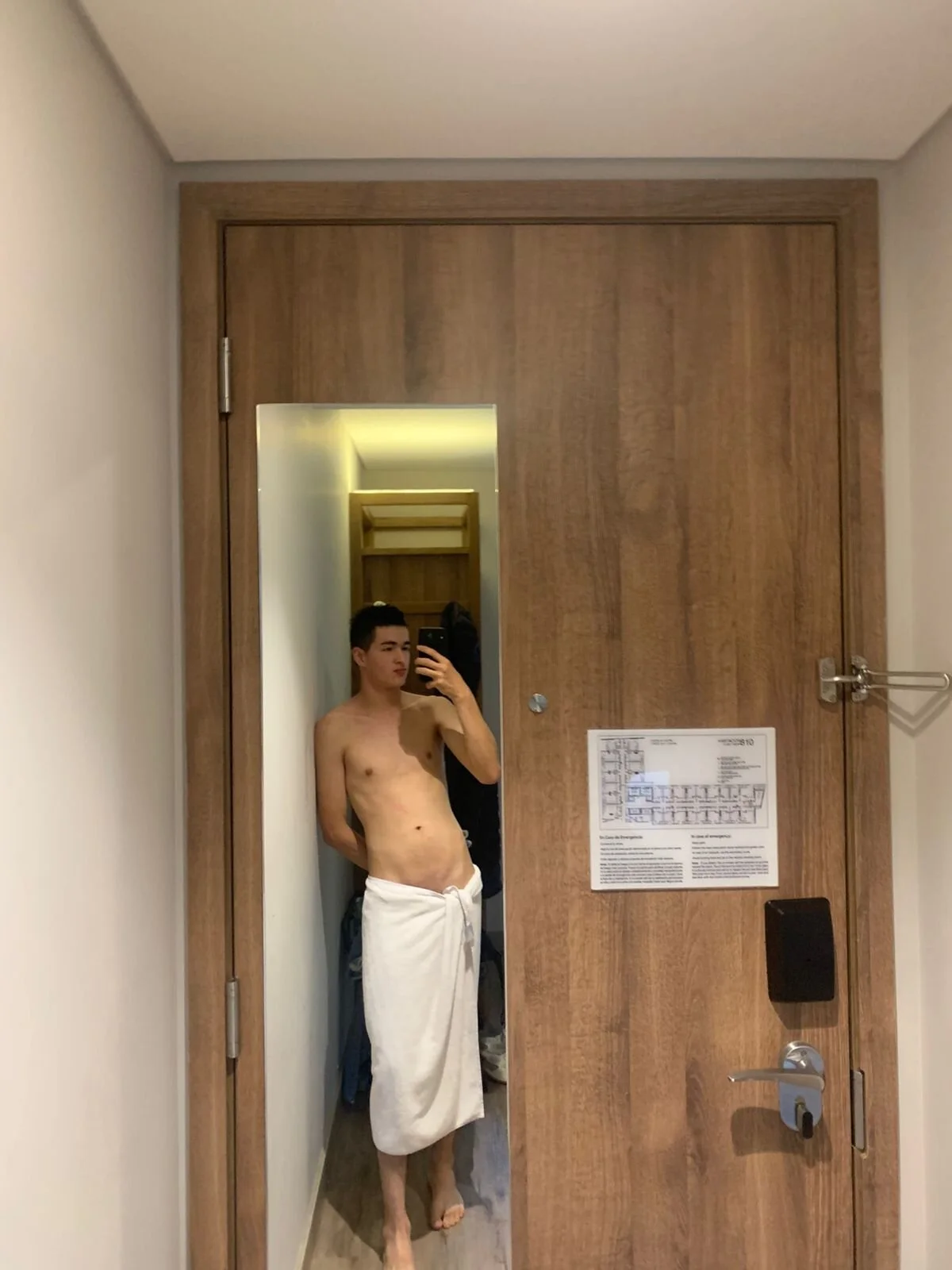 XXX Porn Photo of Nude xander_nova 2