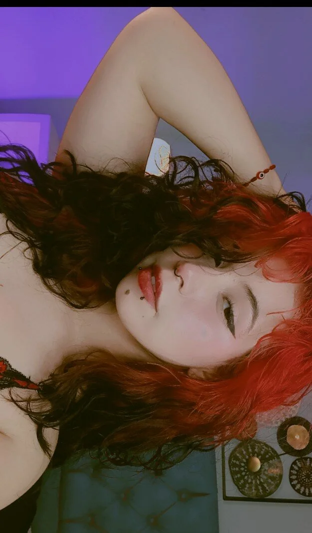 XXX Porn Photo of Nude Lilyred_ 1