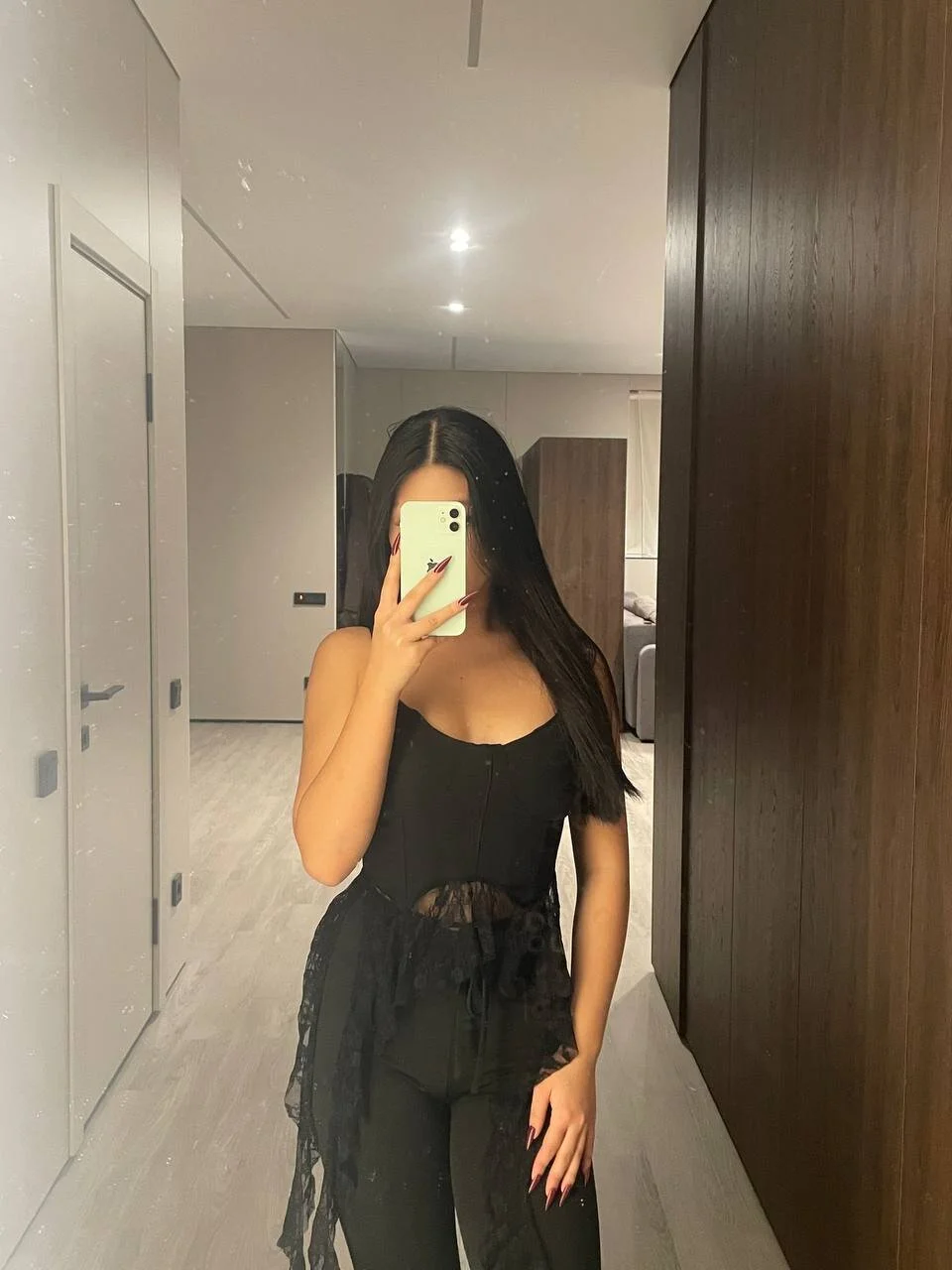 XXX Porn Photo of Nude LaylaLaurent 1