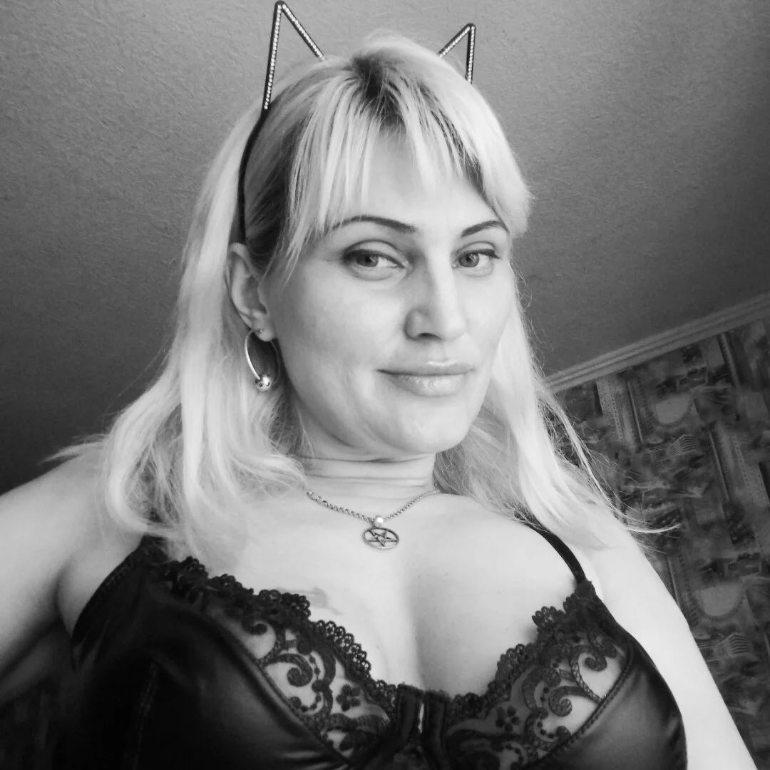 XXX Porn Photo of Nude Freya_Milf 23