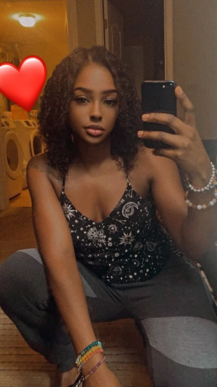 XXX Porn Photo of Nude PrincessDecember 20