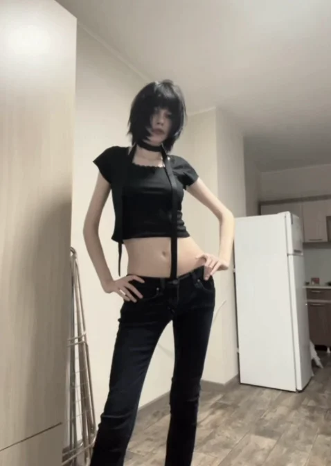XXX Porn Photo of Nude MeiBoob 3
