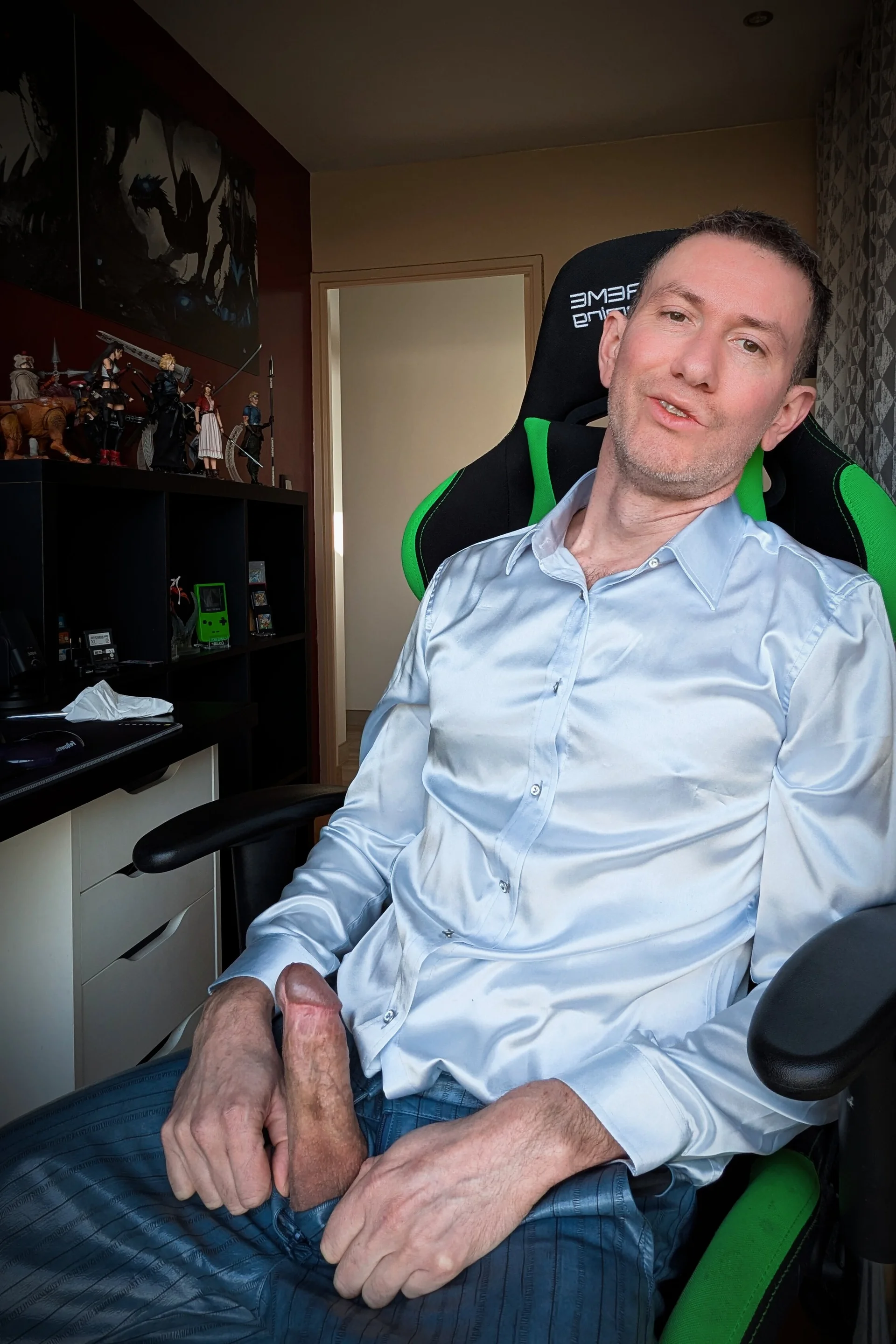 XXX Porn Photo of Nude Gamerinleather 6