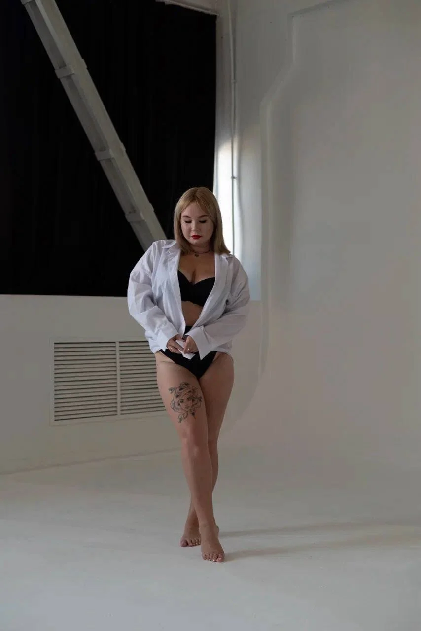 XXX Porn Photo of Nude Emmy_Greis 26