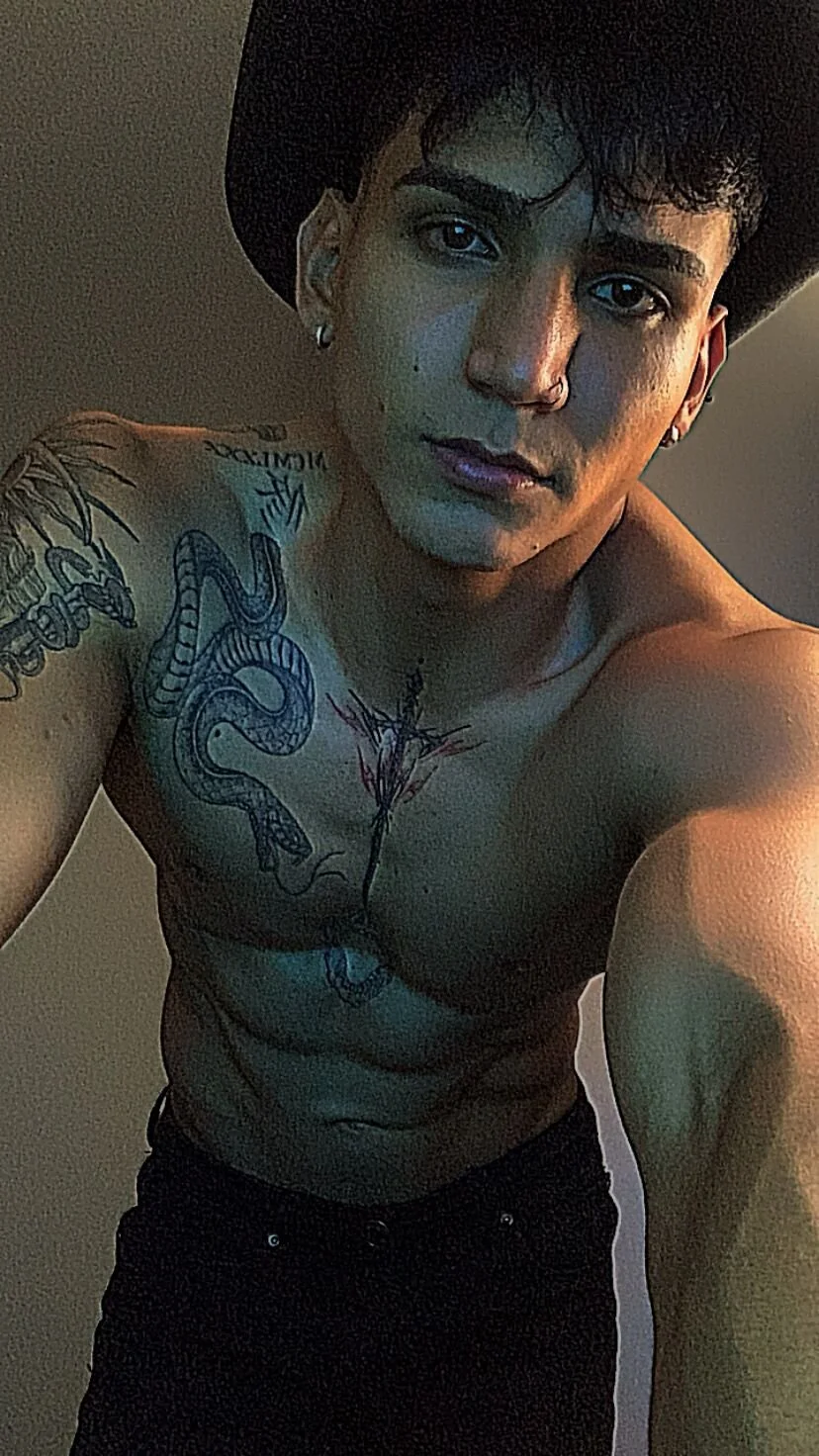 XXX Porn Photo of Nude muscle_boyhorny 39