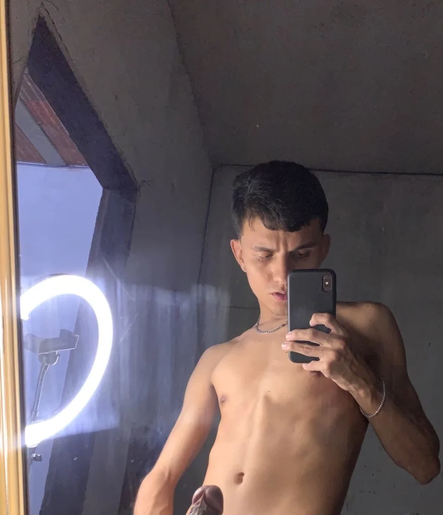XXX Porn Photo of Nude gabrielzinnnn085 3