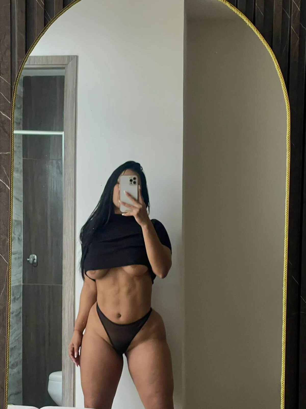 XXX Porn Photo of Nude ArissDeLuna 2