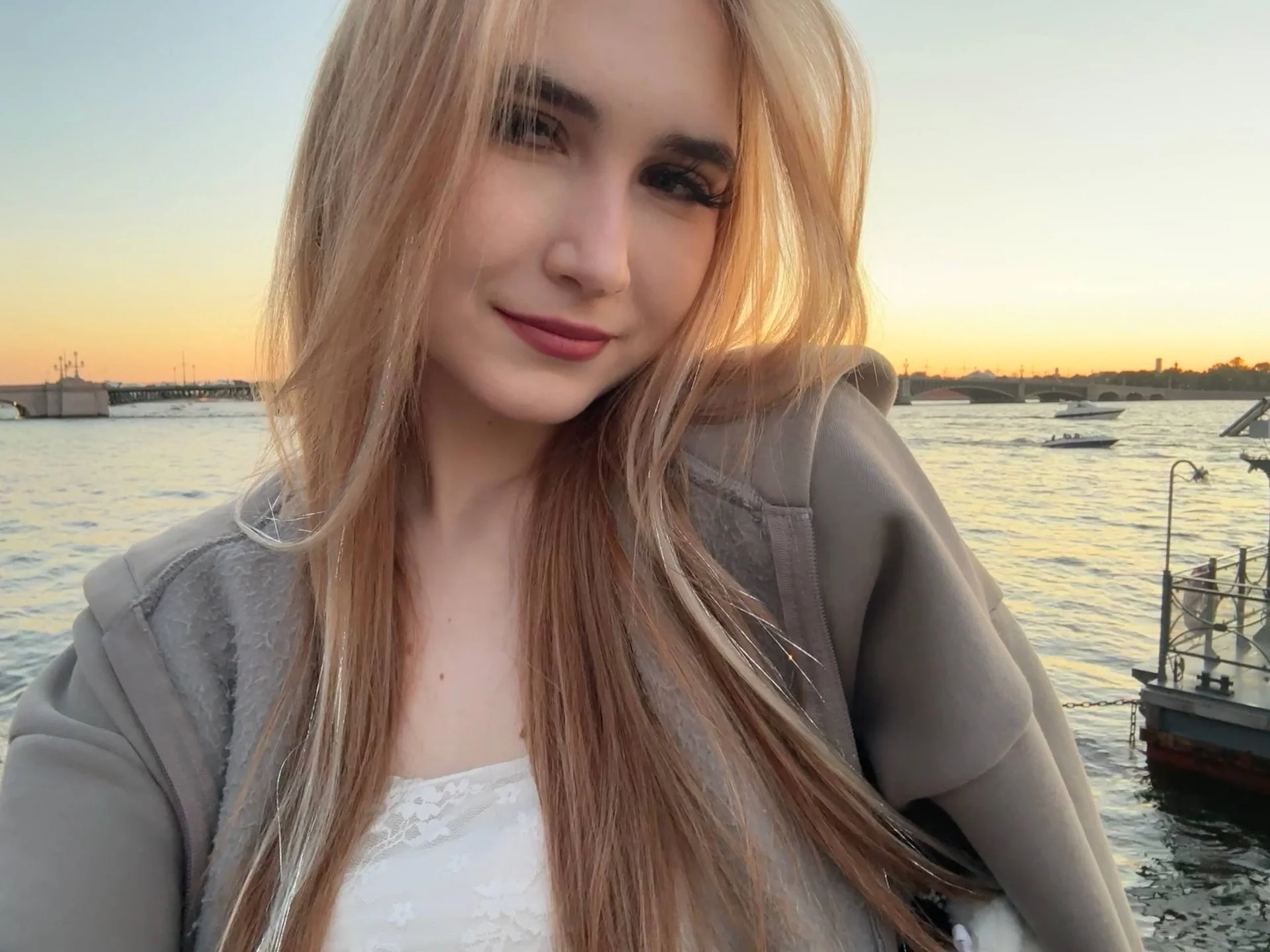 XXX Porn Photo of Nude MarlboroWeb 10