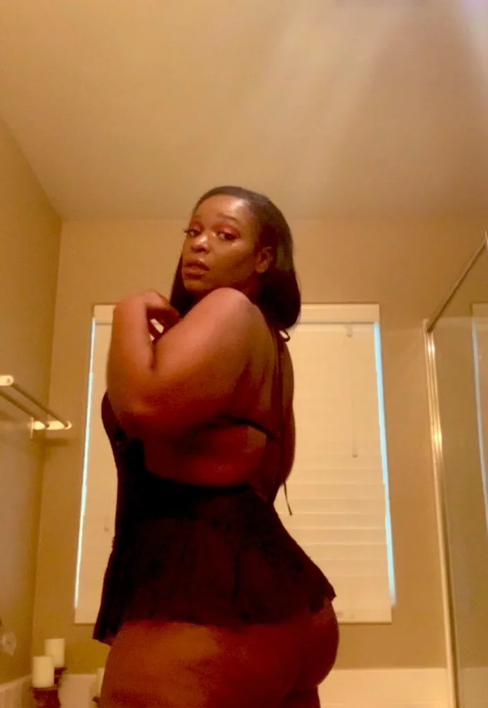 XXX Porn Photo of Nude kellycam0 8