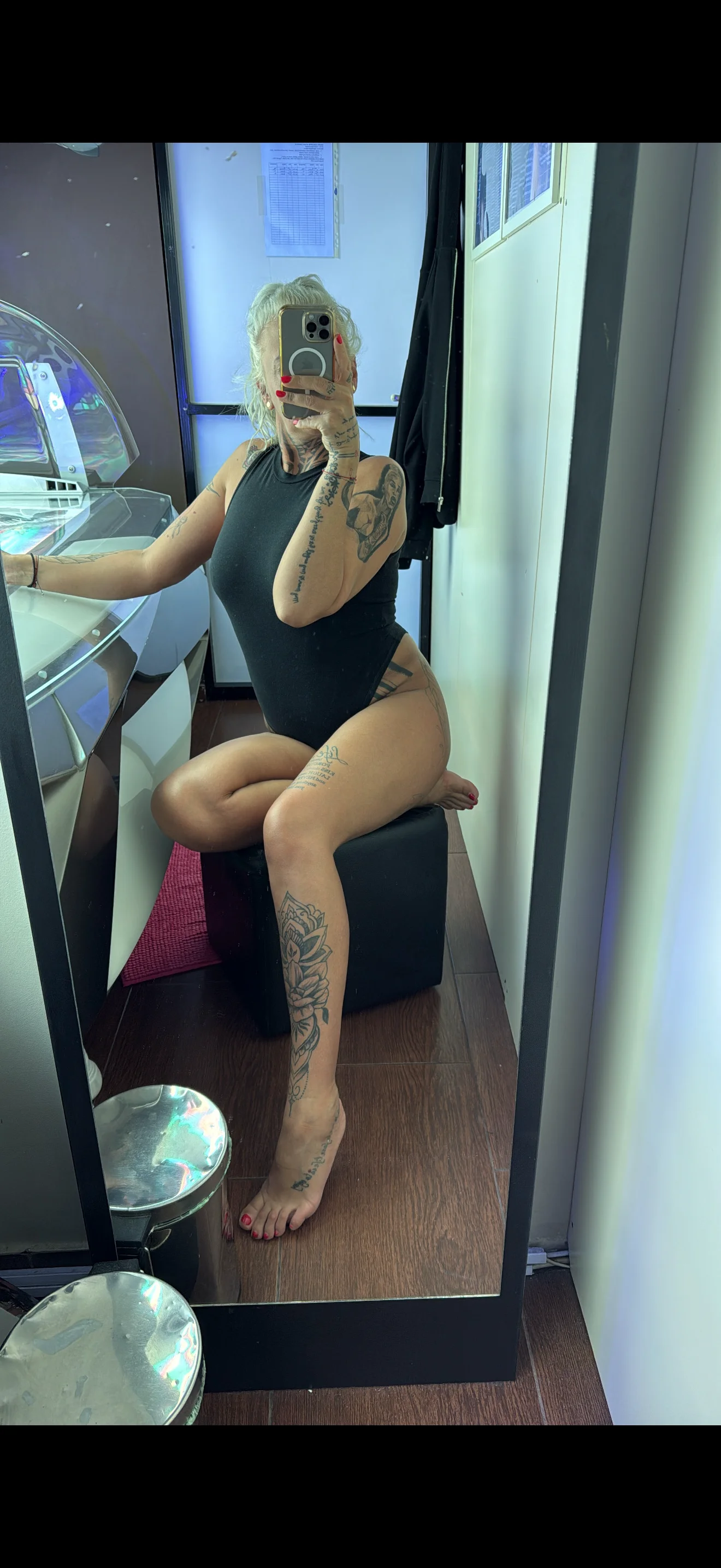 XXX Porn Photo of Nude wowblue83 7