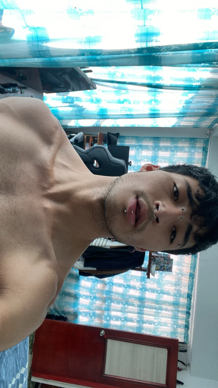 XXX Porn Photo of Nude dylan_fun18 43