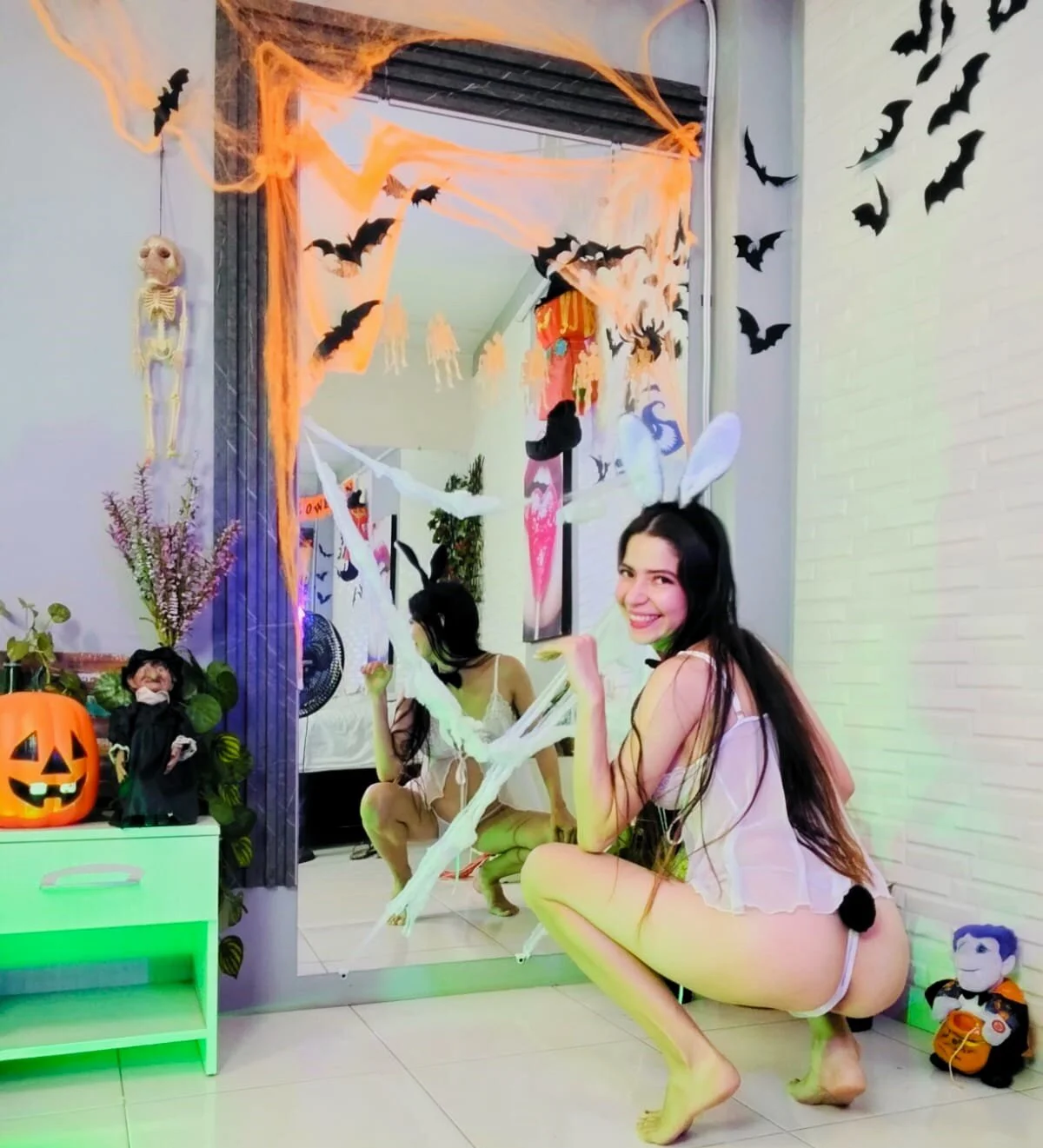 XXX Porn Photo of Nude sweetieandjuicyy 22