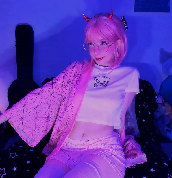XXX Porn Photo of Nude bluelen 203