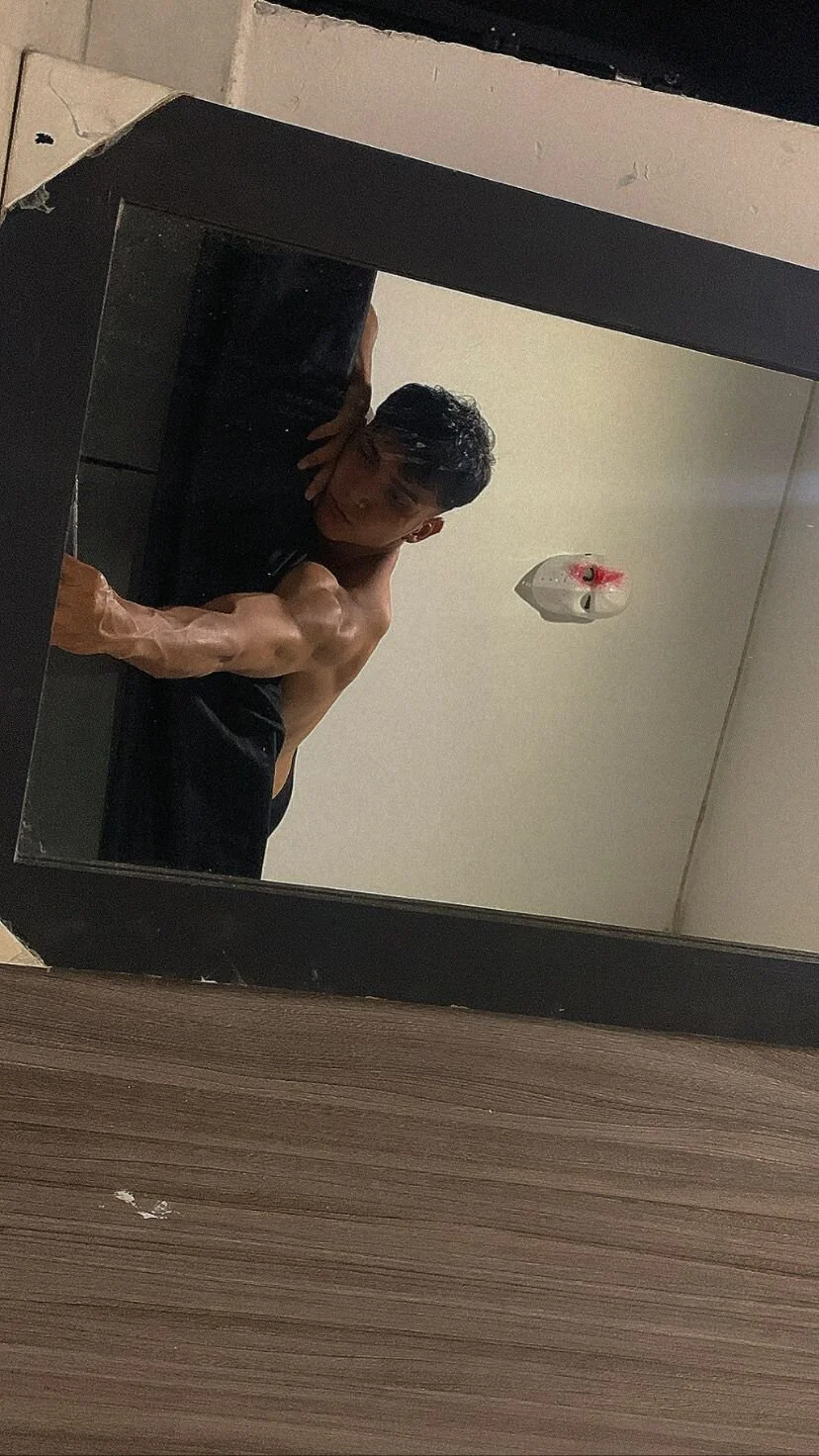 XXX Porn Photo of Nude muscle_boyhorny 33