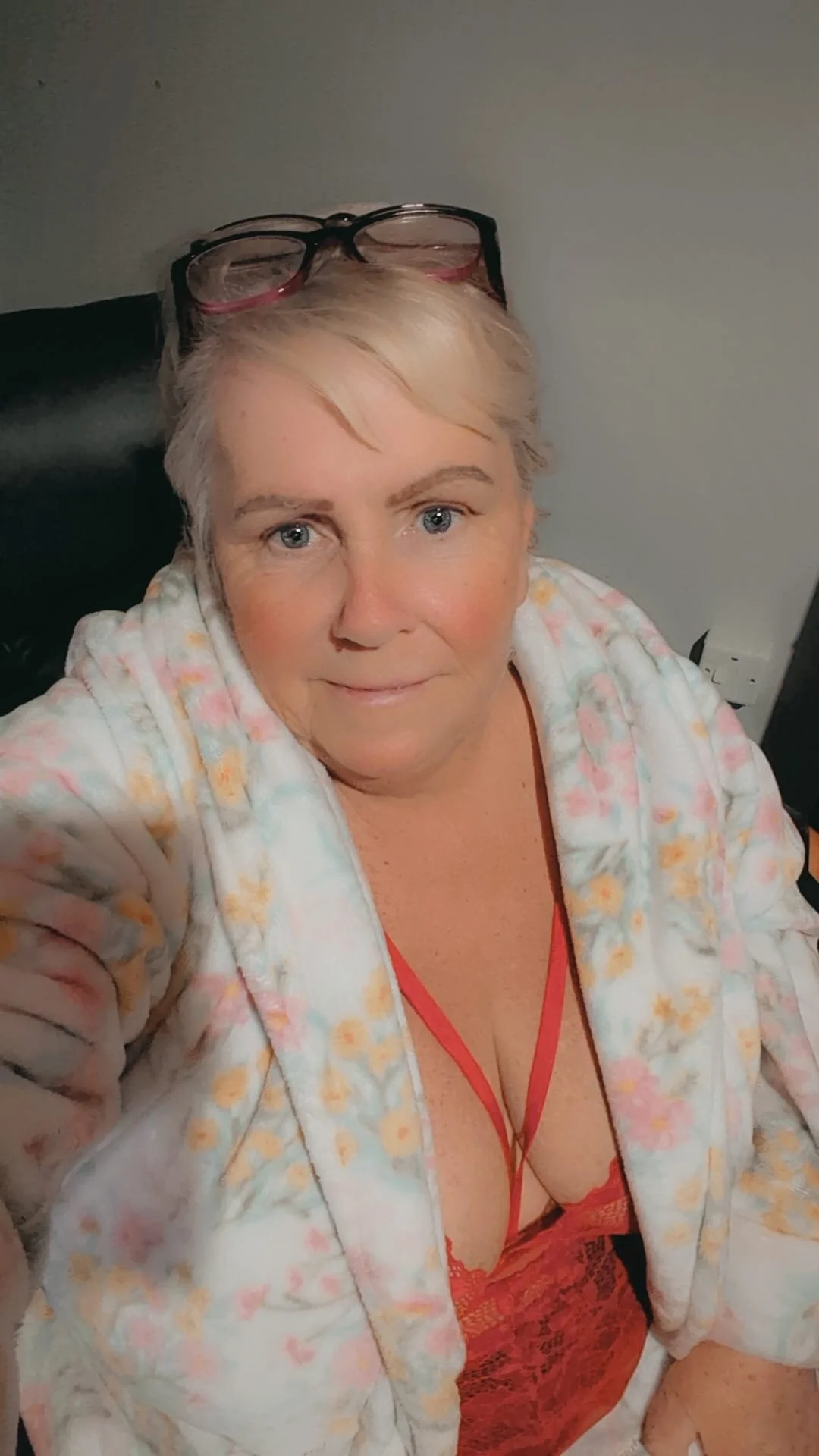 XXX Porn Photo of Nude Playful_MILF_Demi 11
