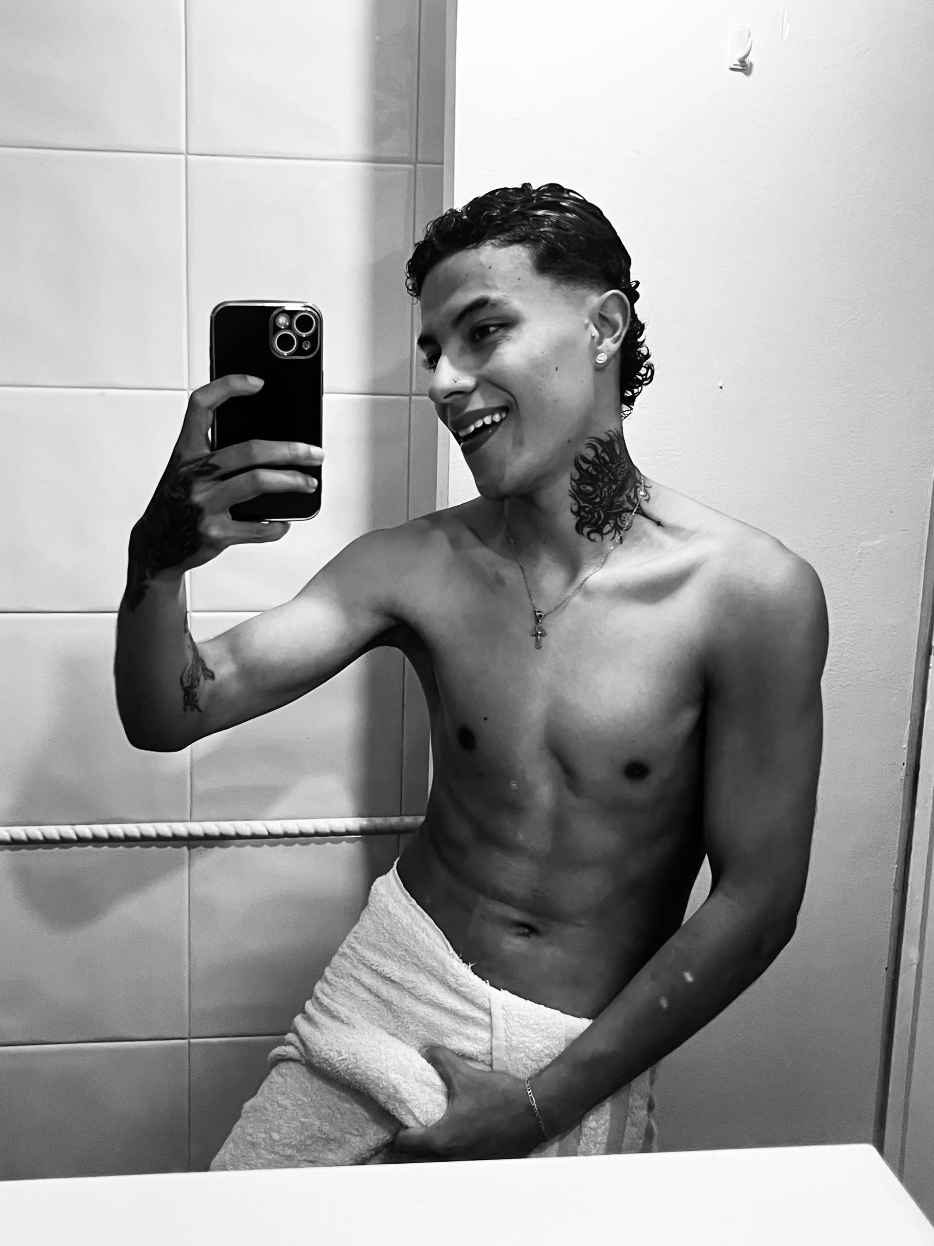 XXX Porn Photo of Nude Mike_Parker2 6