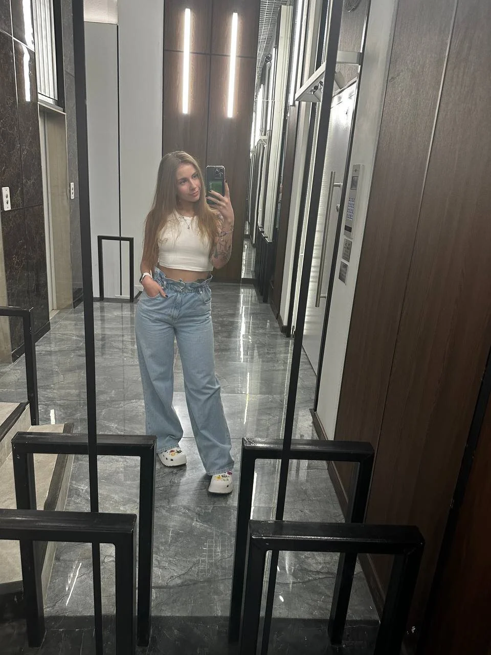 XXX Porn Photo of Nude Vikki_Cheese 2