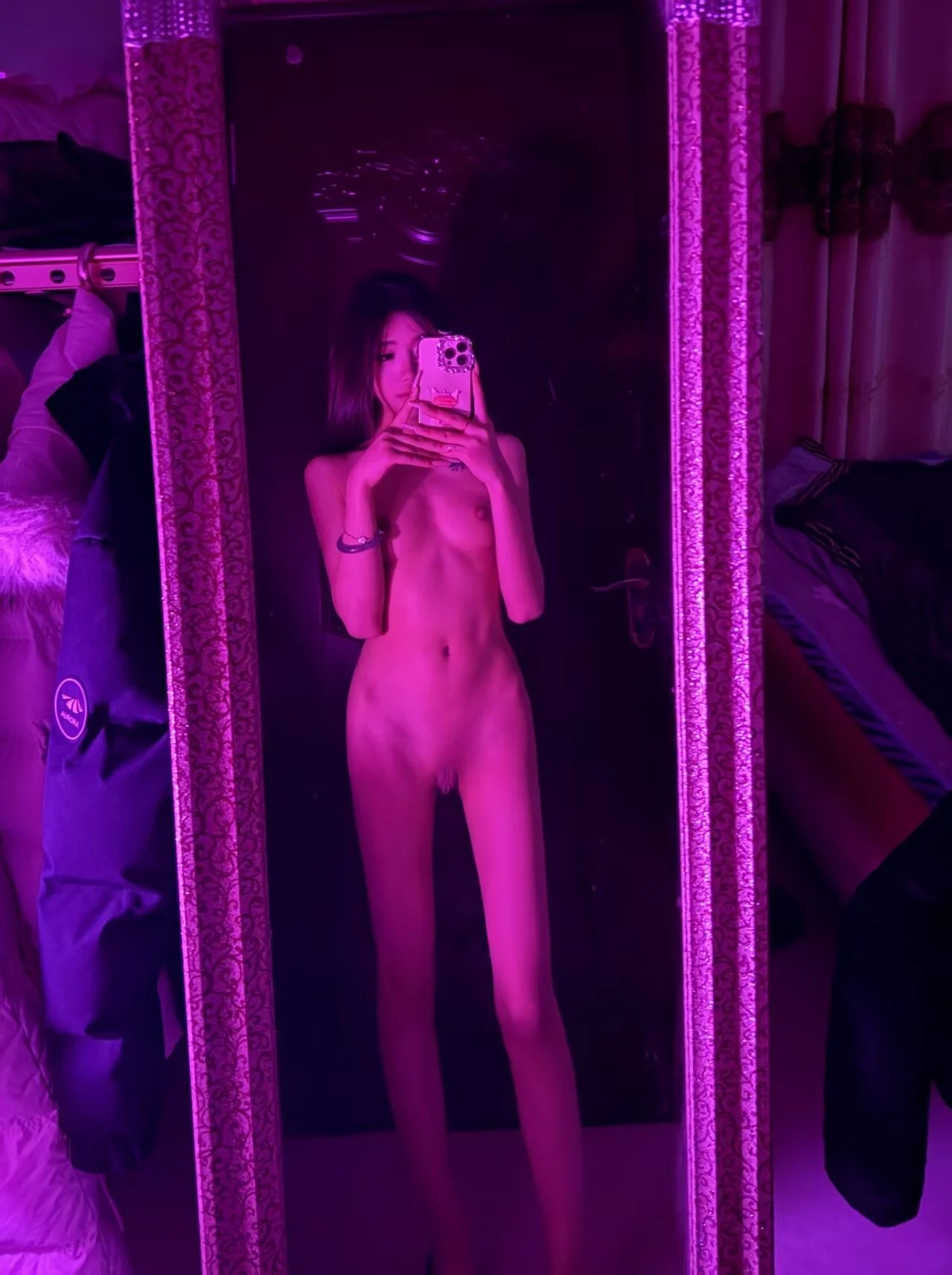 XXX Porn Photo of Nude LinLin_cpp 4