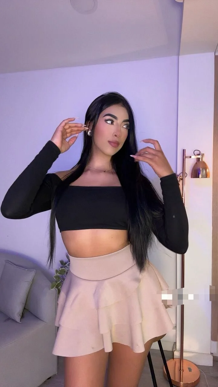 XXX Porn Photo of Nude AriRobert_ 25