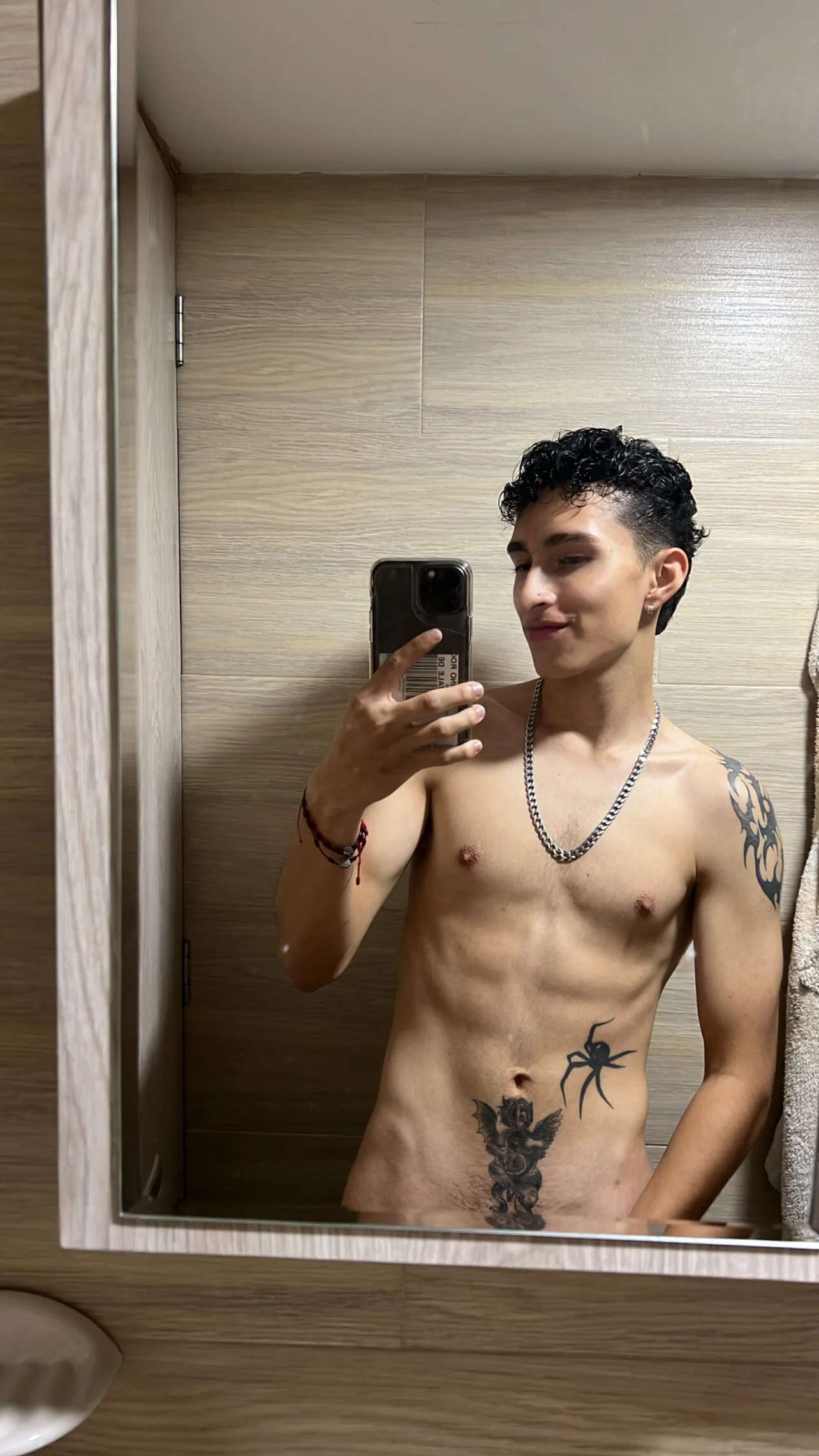 XXX Porn Photo of Nude iKrofur 2
