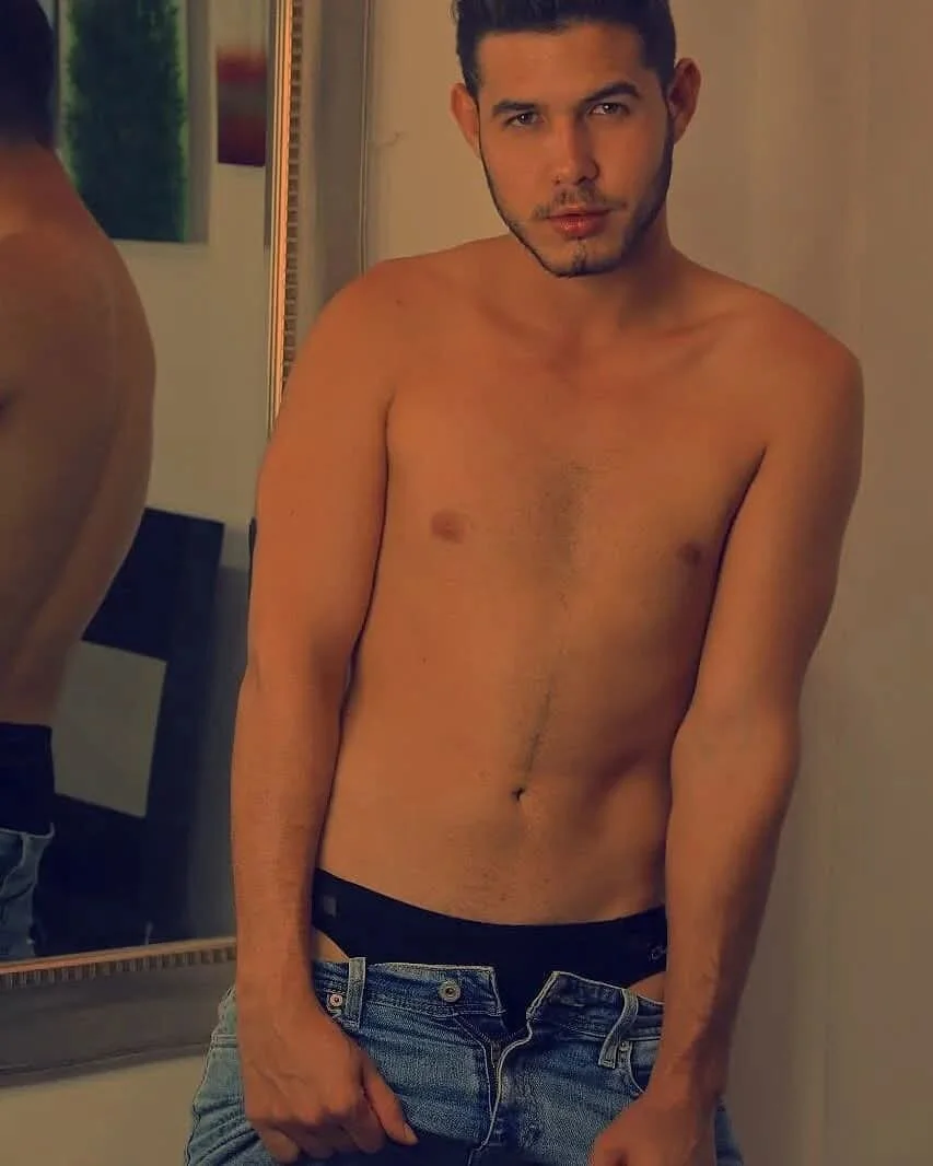 XXX Porn Photo of Nude matthewlatin 51