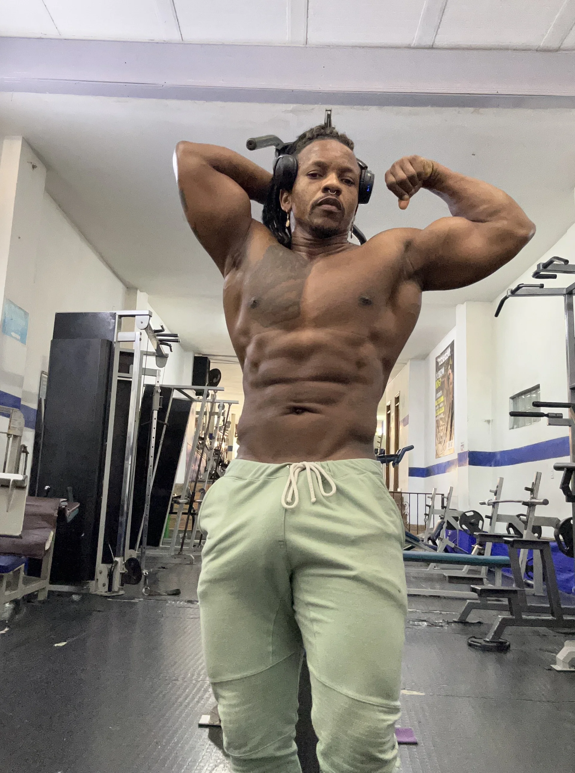 XXX Porn Photo of Nude yordi_sandler2 18