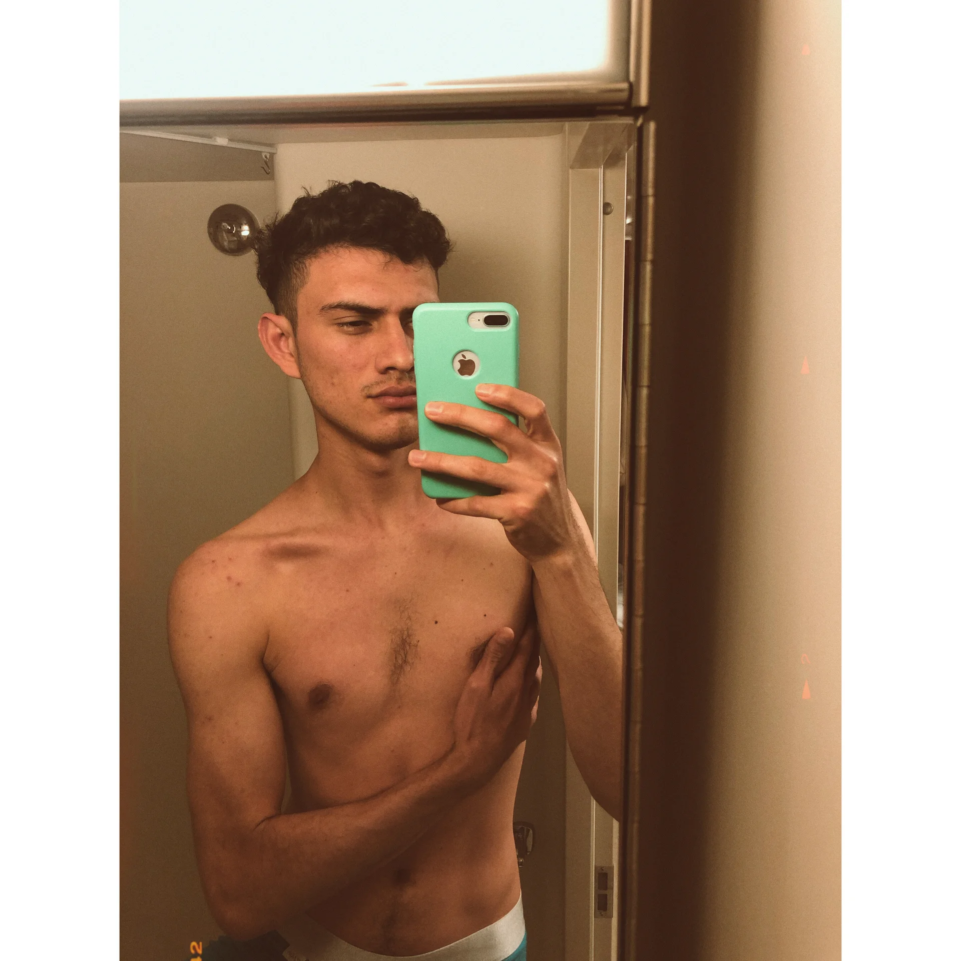 XXX Porn Photo of Nude chris96hn1 3