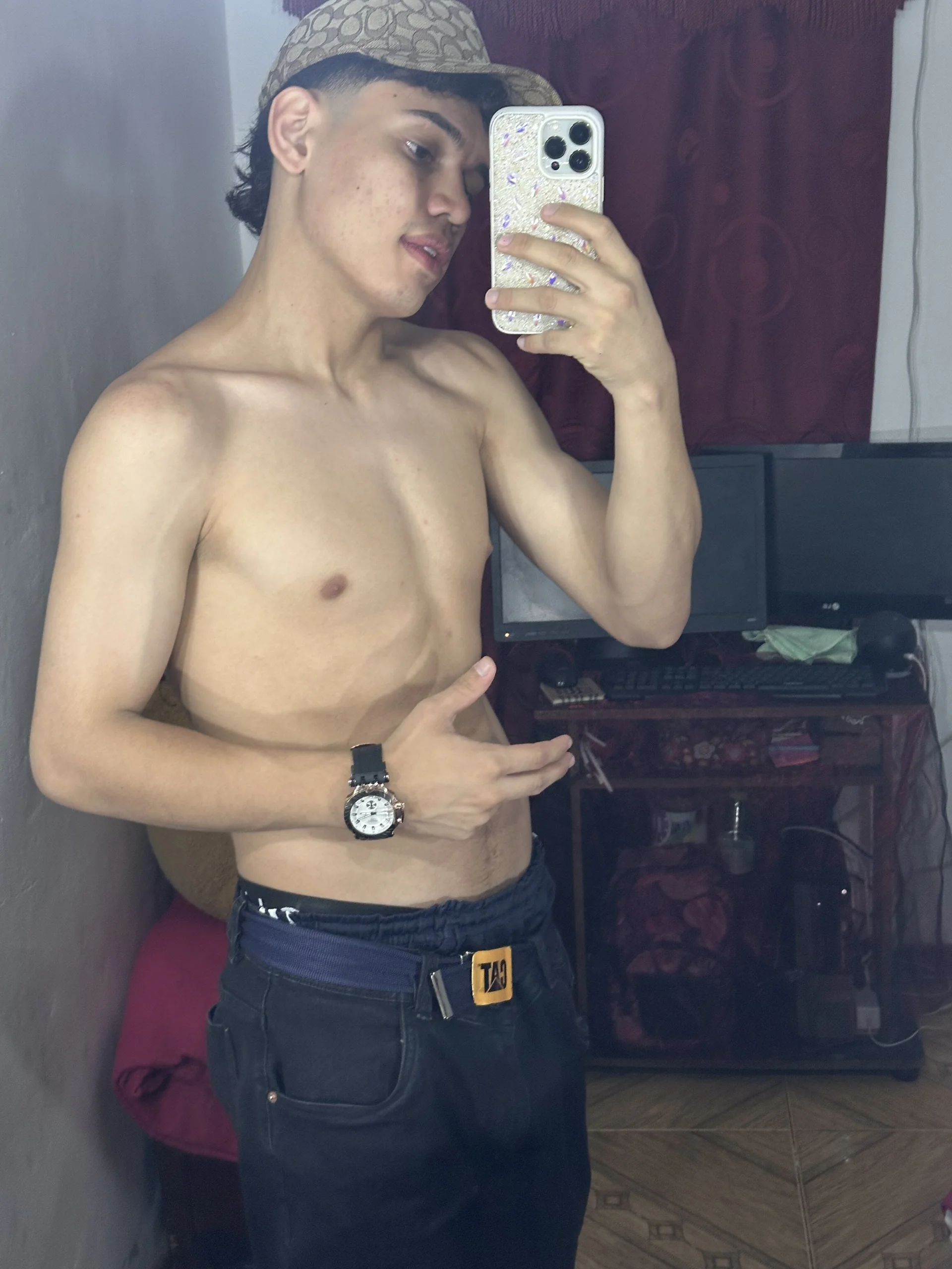 XXX Porn Photo of Nude Jostyn18boy 2
