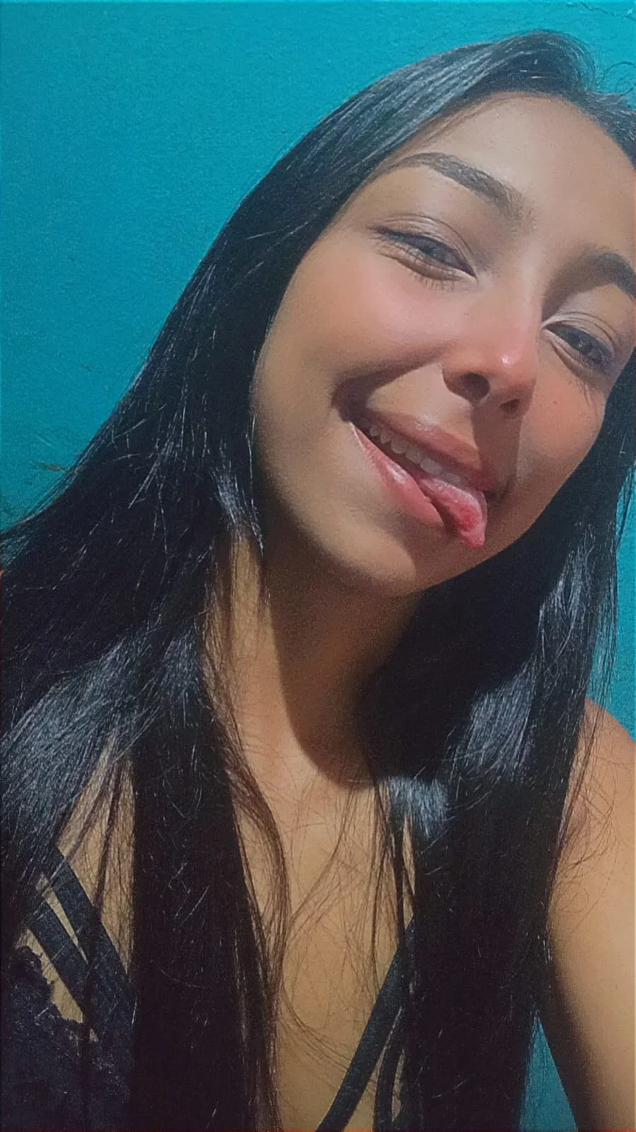 XXX Porn Photo of Nude skinnysexzara18 18