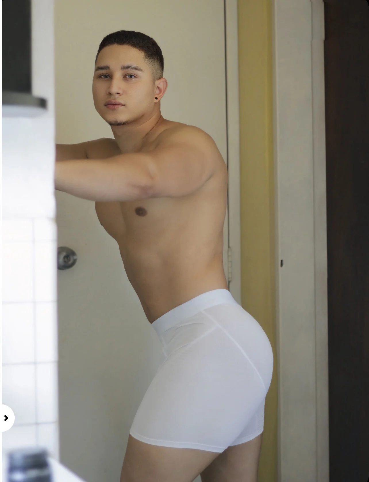 XXX Porn Photo of Nude Axel_nova 9