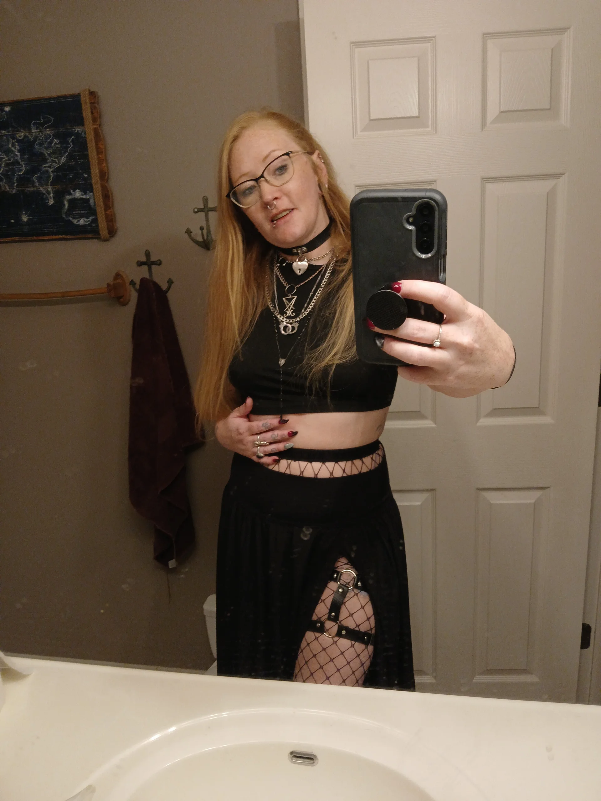 XXX Porn Photo of Nude Lilith_LeStrange666 16