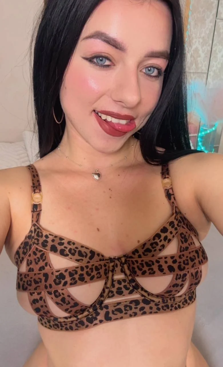 XXX Porn Photo of Nude KitnissKiss 95