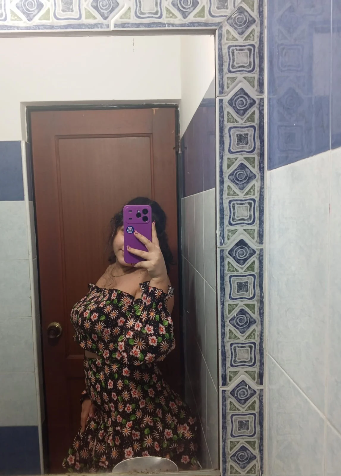 XXX Porn Photo of Nude swetty_lola 2