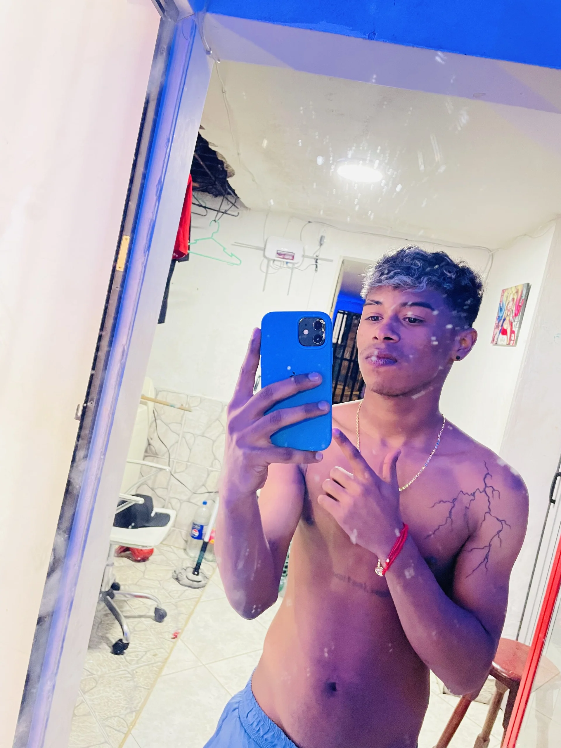 XXX Porn Photo of Nude DarkLatinBoy_ 1