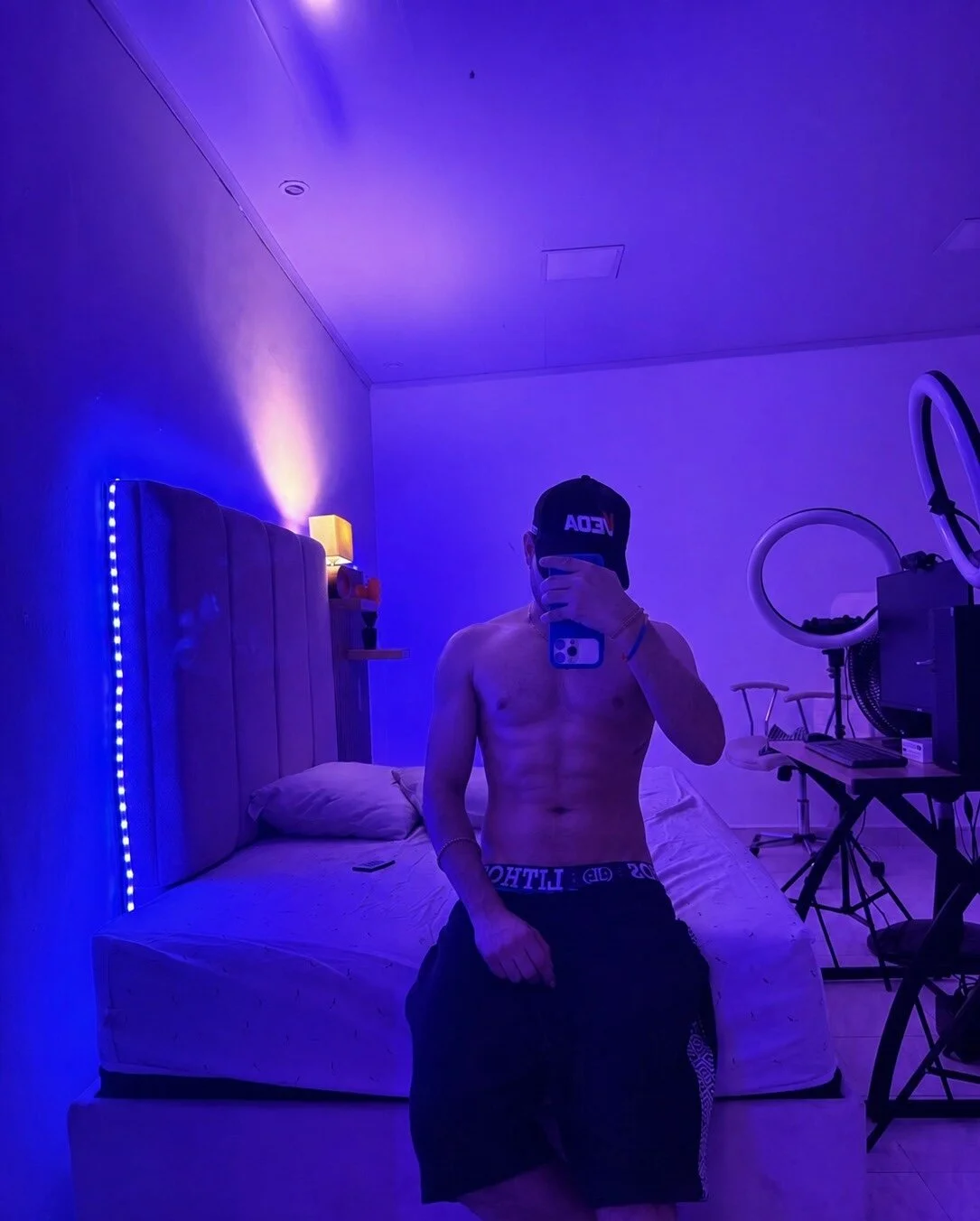 XXX Porn Photo of Nude Eazy_Crazy 2