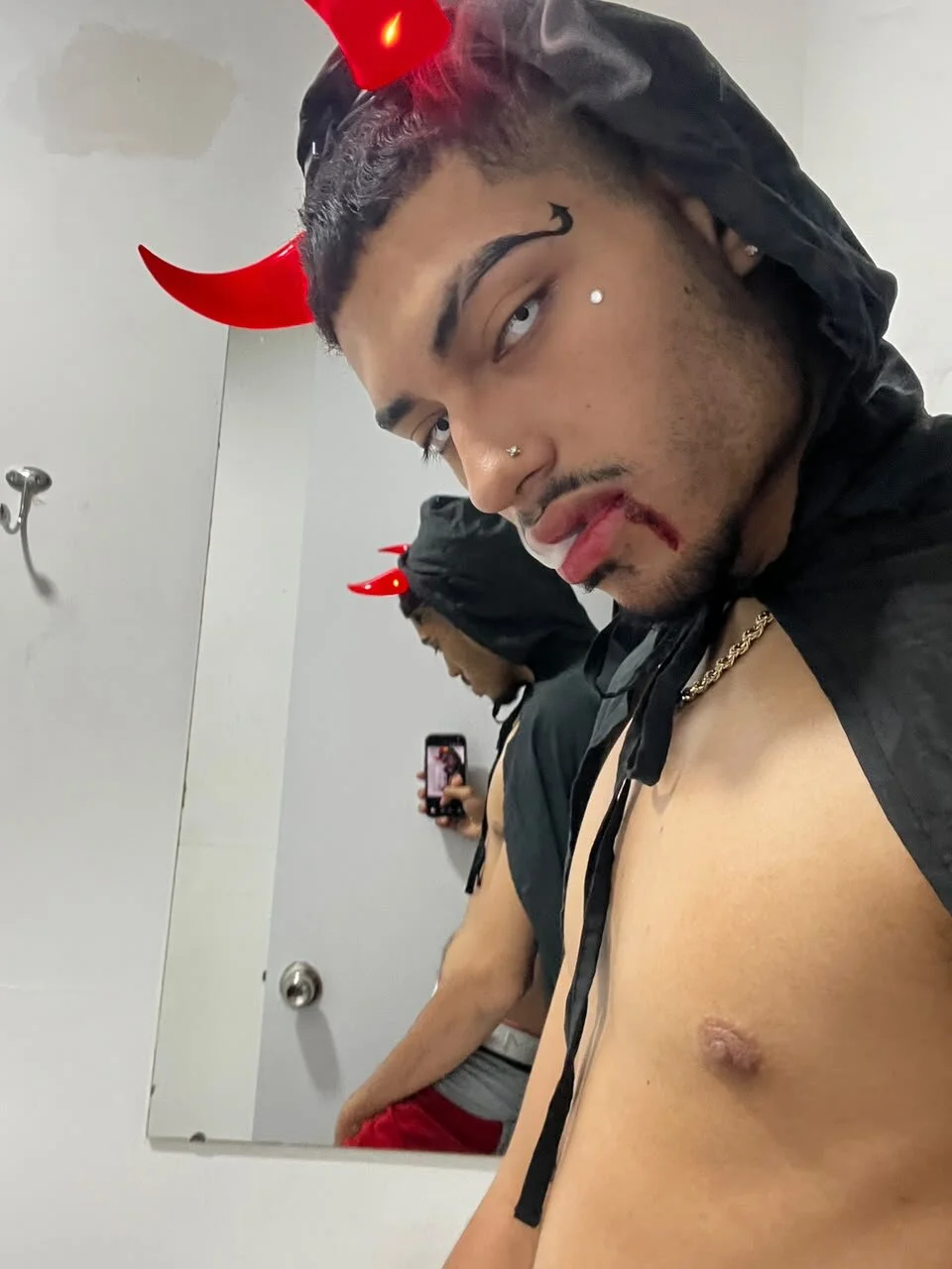 XXX Porn Photo of Nude ItsZairen 32