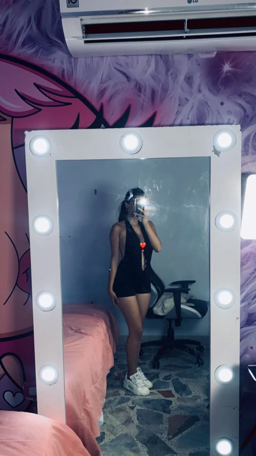 XXX Porn Photo of Nude hello_kityy25 8