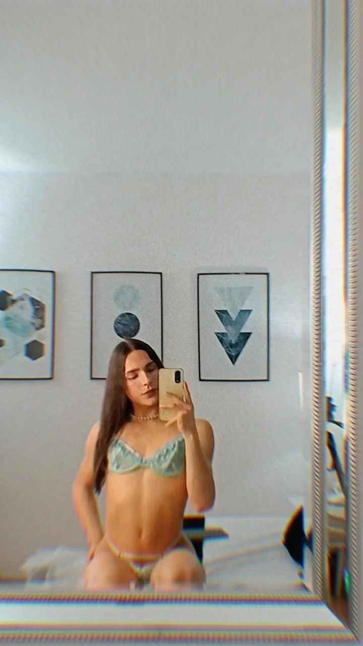 XXX Porn Photo of Nude VanessaParis__ 2