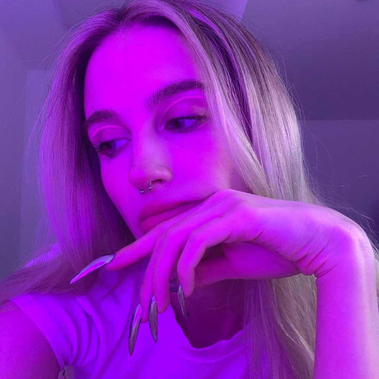 XXX Porn Photo of Nude NeonShine 5