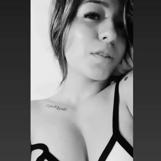 XXX Porn Photo of Nude bulma_milk 15